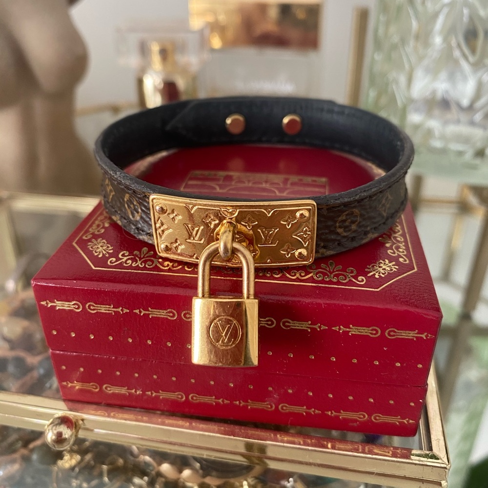 Louis Vuitton monogram Lock Me bracelet